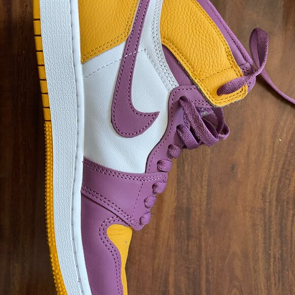 Air Jordan 1 Rretro High OG GS "Brotherhood" - Youth 6.5 Women 8 with box - Picture 9 of 15